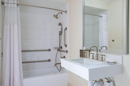 Chicago Marriott Downtown Magnificent Mile image 13